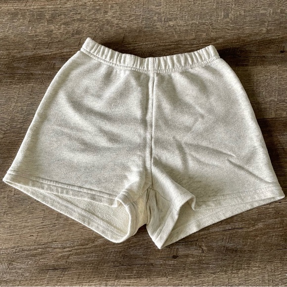 TNA Airy Fleece Perfect Hi-Rise 3” Sweatshort - Picture 2 of 6